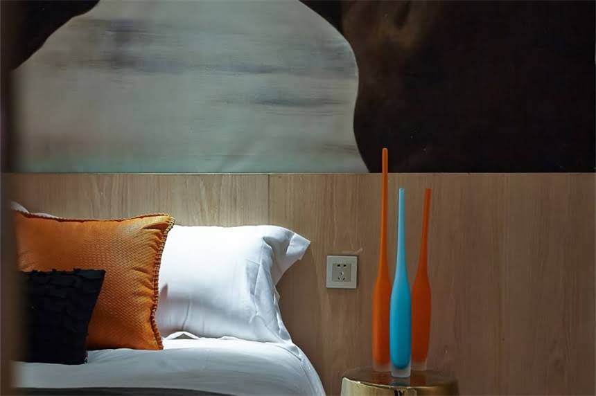 图片 办公室装修推荐10大要点！高性价比方案与避坑指南，选对设计让效率翻倍2.jpg