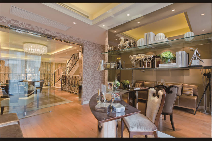 图片 室内墙面装饰设计指南：如何挑选与布置家居壁画提升空间美学2.jpg