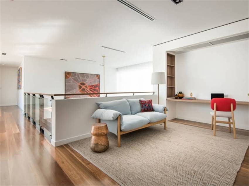 图片 龙华餐饮装修公司推荐指南：设计+施工+报价全2.jpg