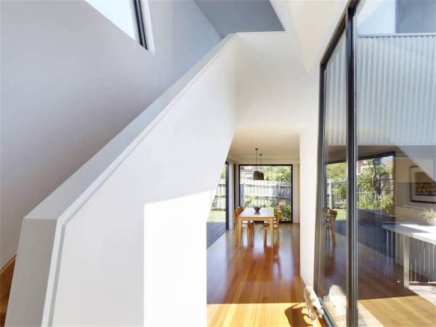 图片 🏠10㎡小户型逆袭指南紧凑空间这样装！住出100㎡的精致感.jpg